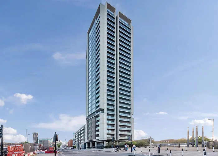 Riverside 2 Bedroom Stratford