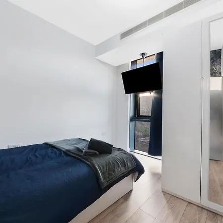 Riverside 2 Bedroom Stratford London Exterior photo